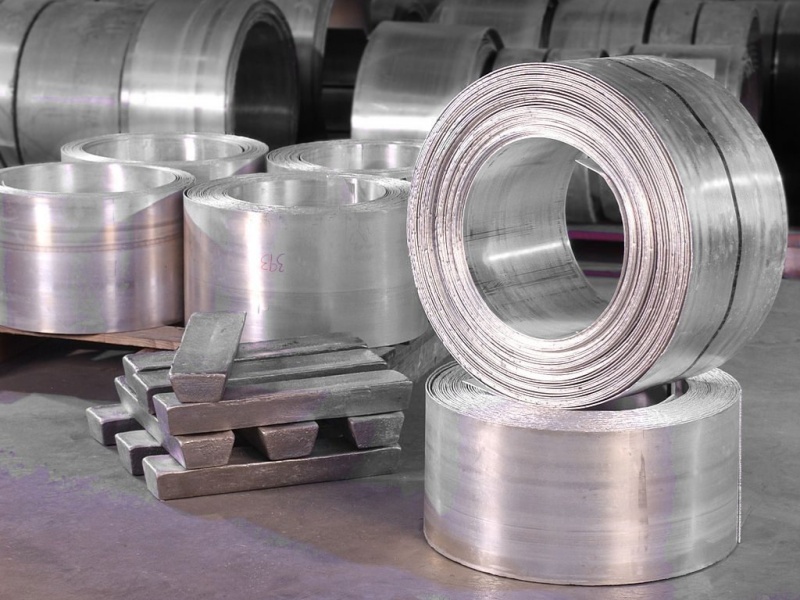 Mg_sheets_and_ingots